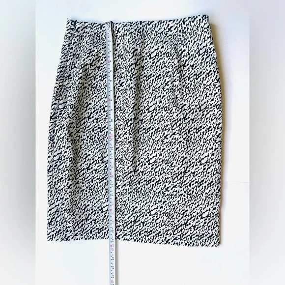 DIANE VON FURSTENBERG DVF BLYTHE SNAKE JACQUARD PENCIL SKIRT SIZE 8 - Picture 3 of 5